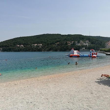 Apartman Ruzica Pucisca Εξωτερικό φωτογραφία